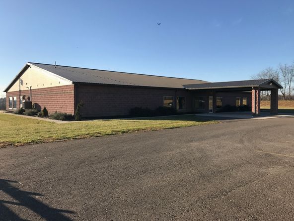 5010 Northpointe Dr, Zanesville, OH 43701